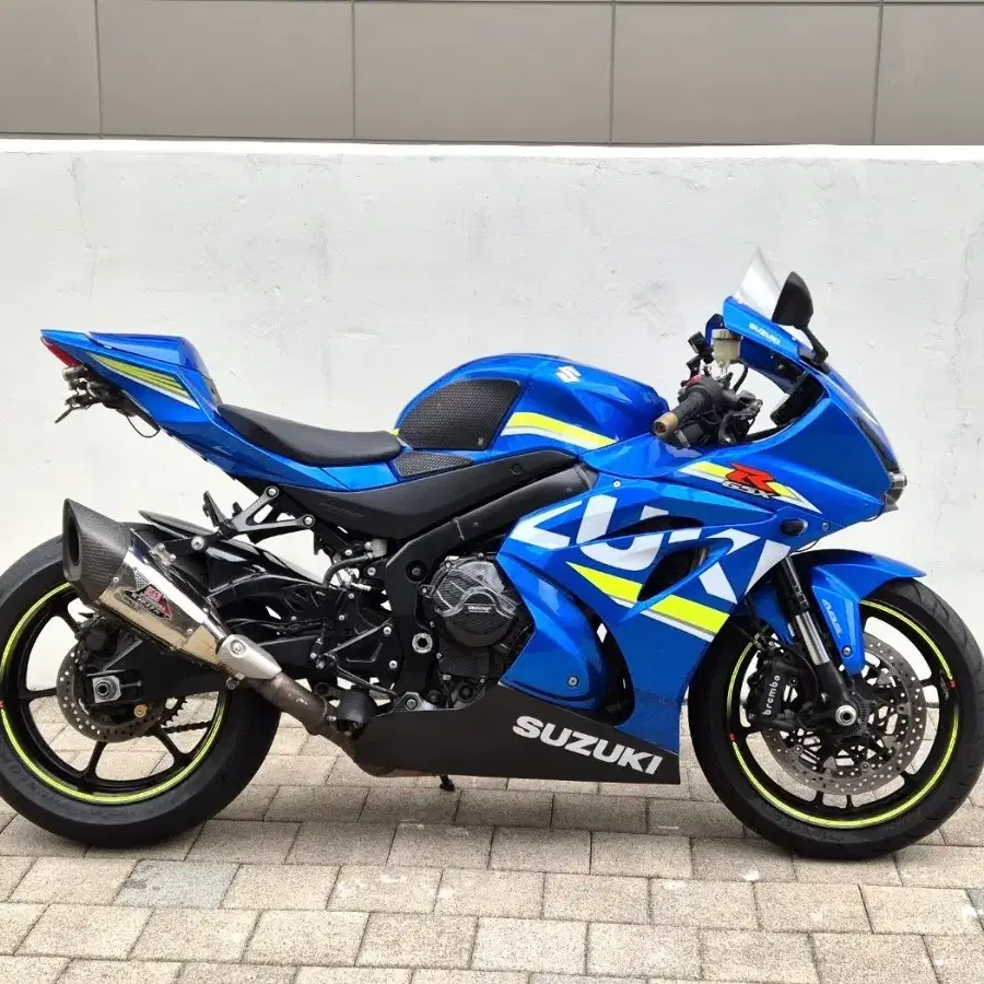 2017 GSX- R1000 GP블루 알천 판매합니다.