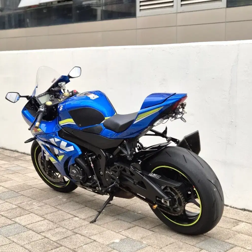 2017 GSX- R1000 GP블루 알천 판매합니다.