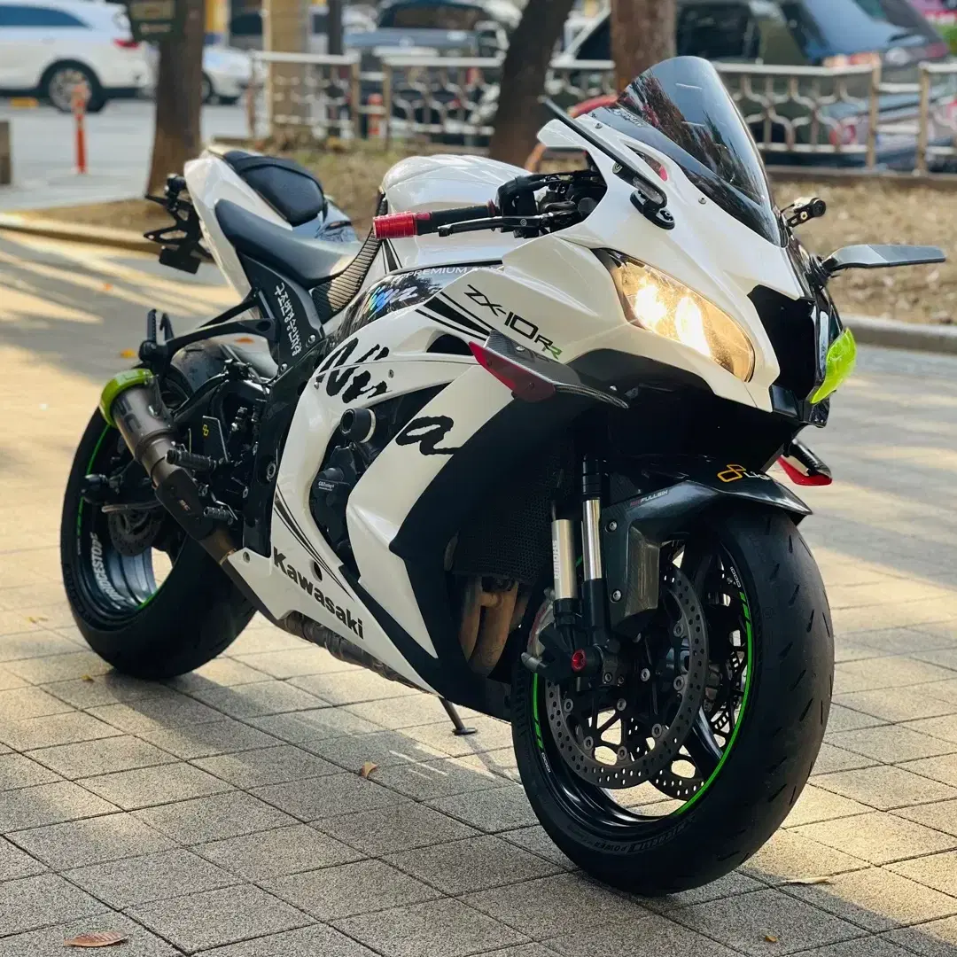 가와사키 ZX10R 2018년식 차량 최저가 판매합니다.