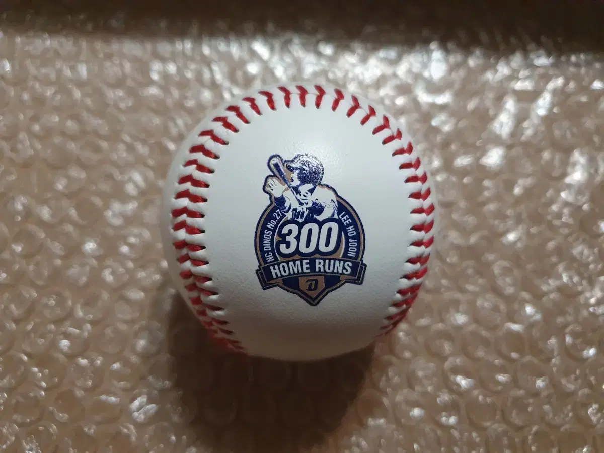 KBO 이호준 300홈런 기념구