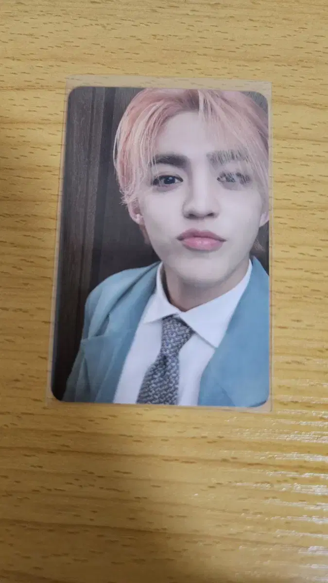 Seventeen s.coups photocard sells