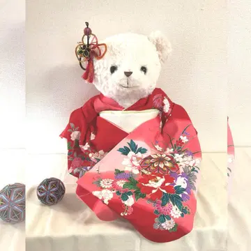 곰 봉제 인형 기모노를 착용한 칠십삼절 인형