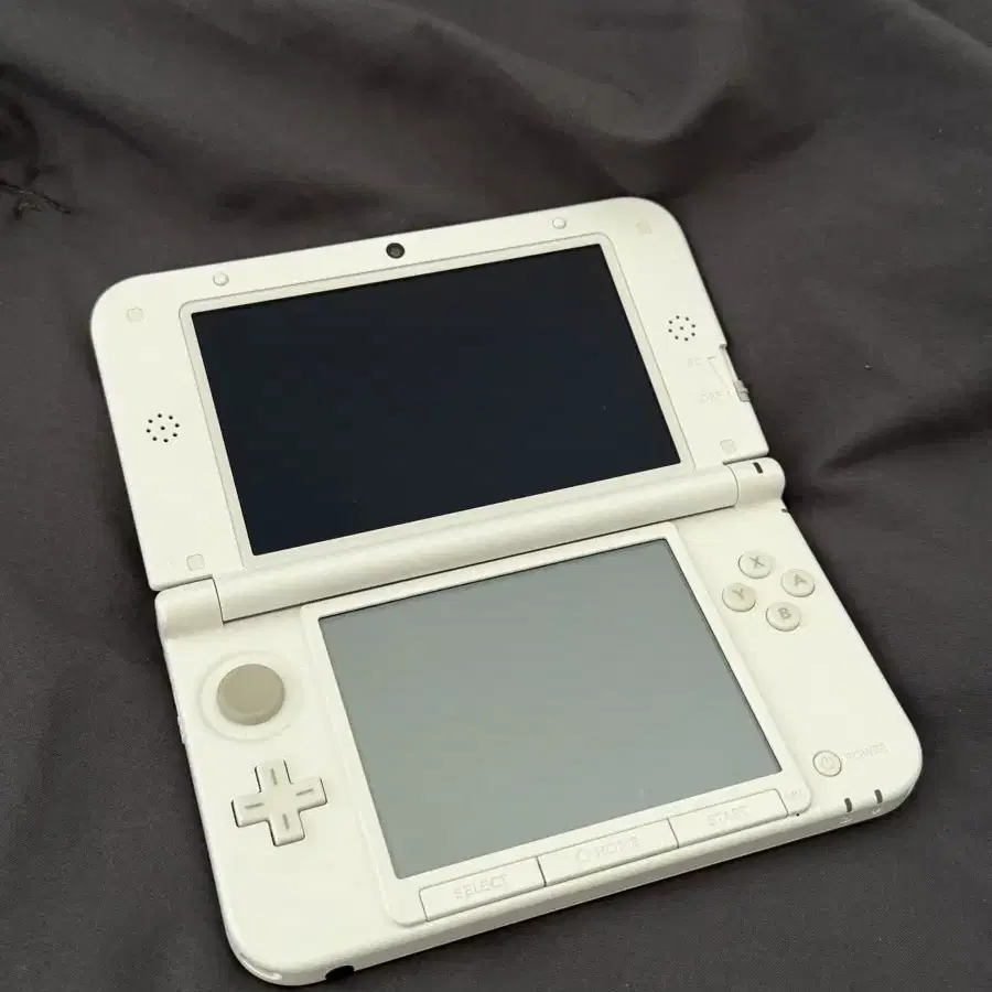 닌텐도 3DS XL 화이트