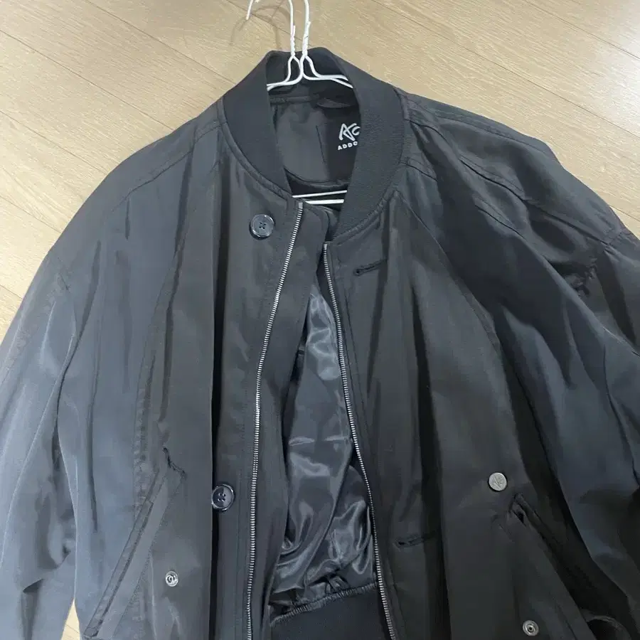 애드오프 봄버 자켓 TWIN PANELS BOMBER BLACK