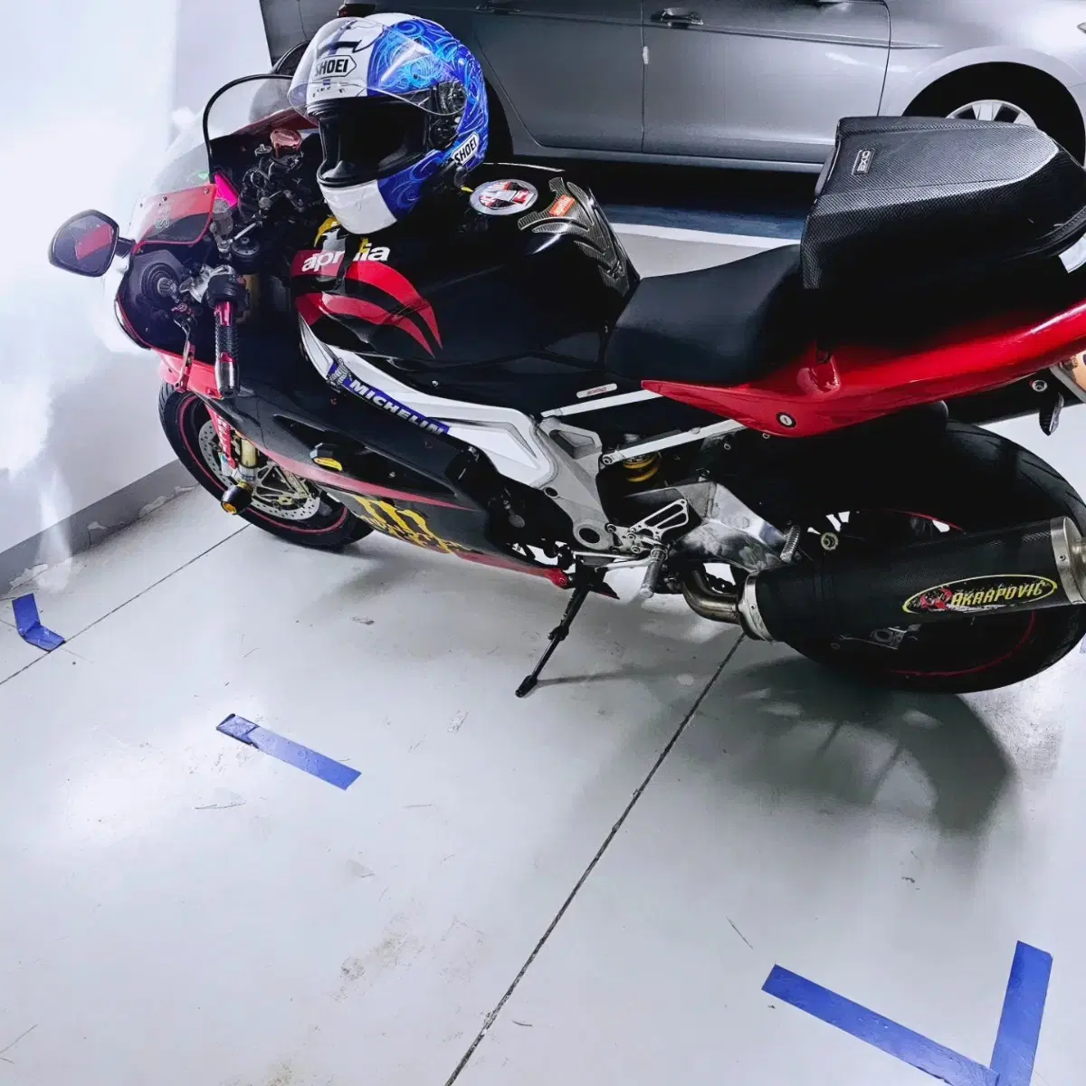 아프릴리아 rsv1000r