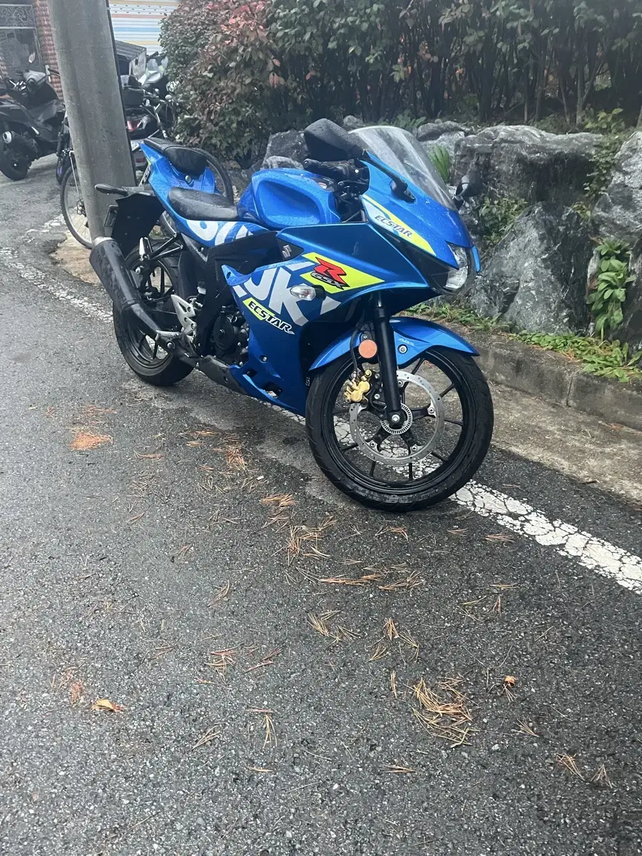 [개인] 스즈키 신차gsxr125 23년식 판매합니다