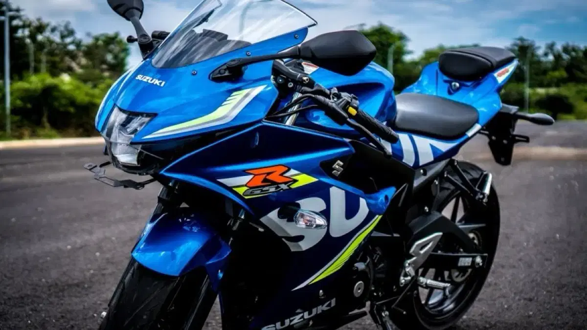 [개인] 스즈키 신차gsxr125 23년식 판매합니다