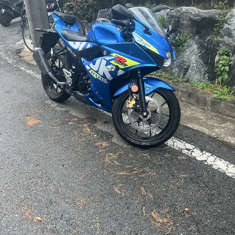 [개인] 스즈키 gsxr125 23년식 5000키로 판매합니다