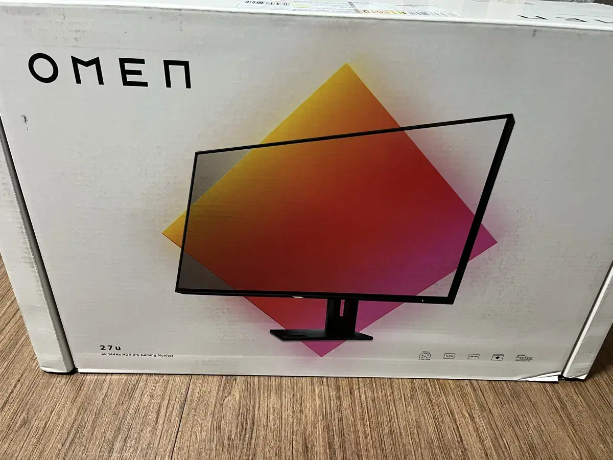 HP 오멘 27u 4K 144hz 모니터