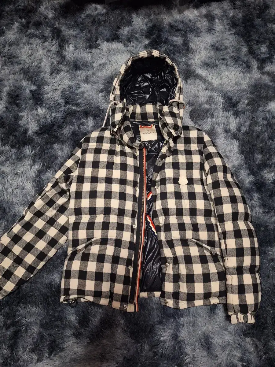 Moncler x Beaded check padded jacket size 1 men 100 approx.