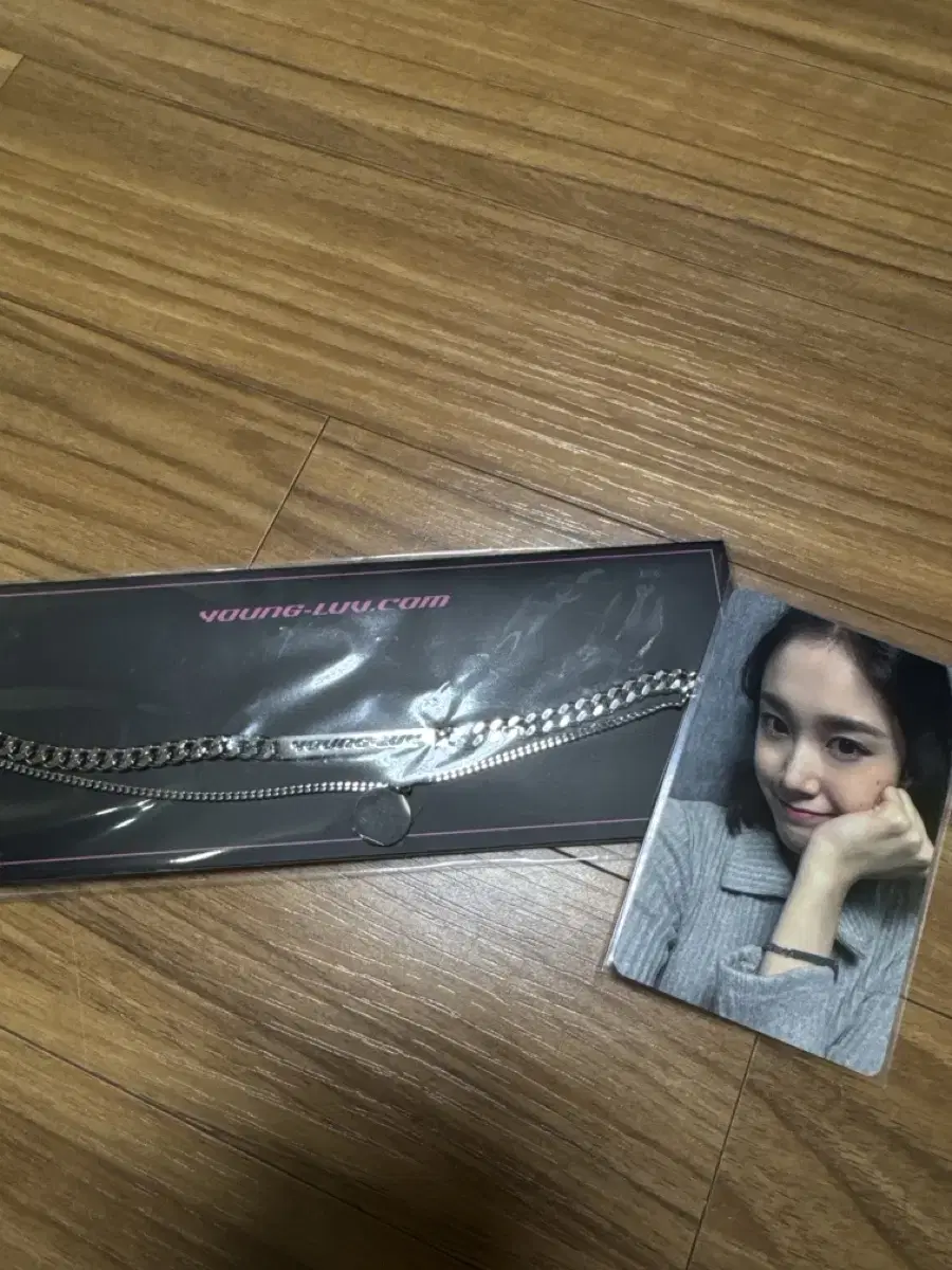 Stayc run to u md bracelet photocard