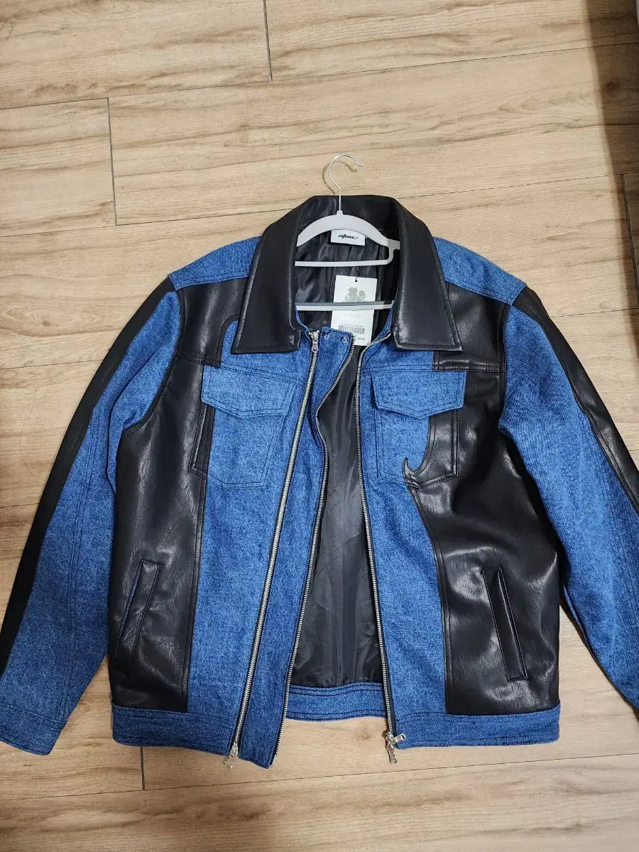 Exxonz Leather Jacket L 105 approx.