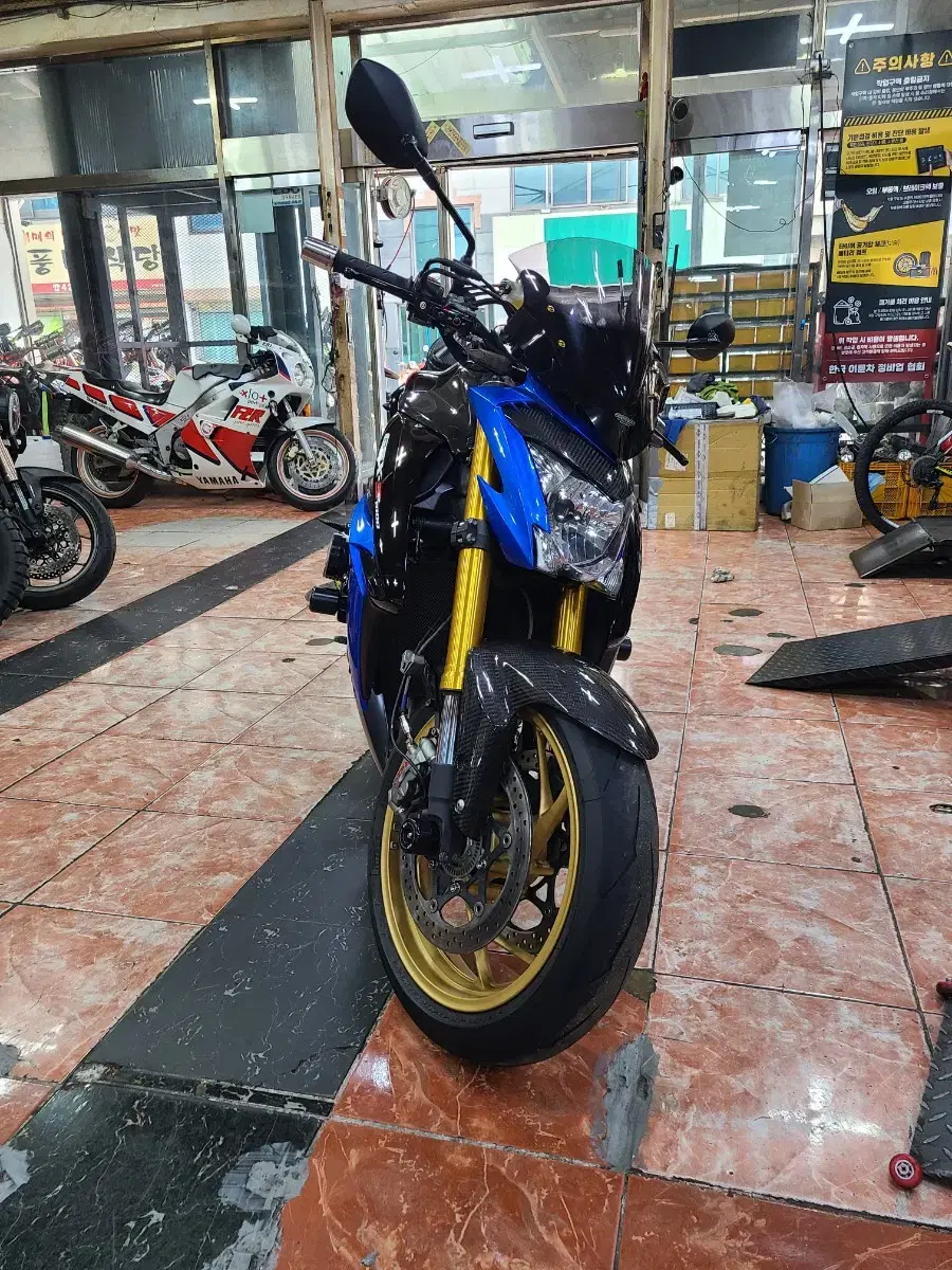 스즈키 GSX S1000 풀옵션