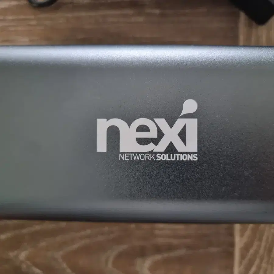 1회사용) NEXI(넥시) NX-UPS40800 휴대용 보조배터리 팝니다