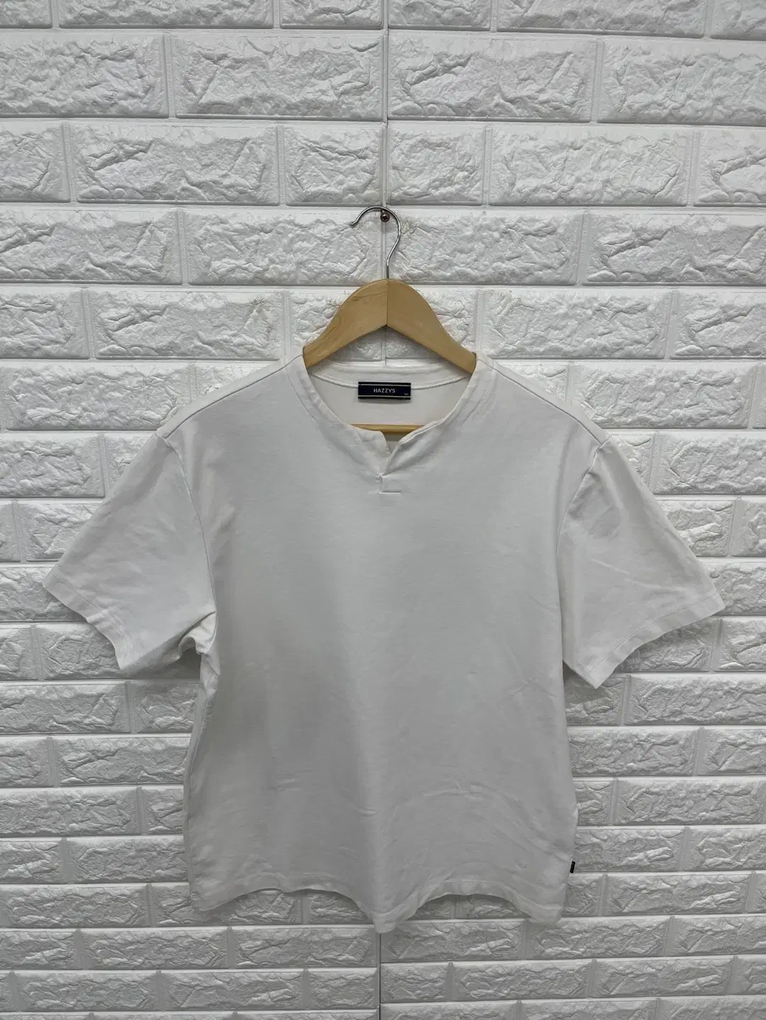 Hedges New Short Sleeve Round Tee (100) / B-1773