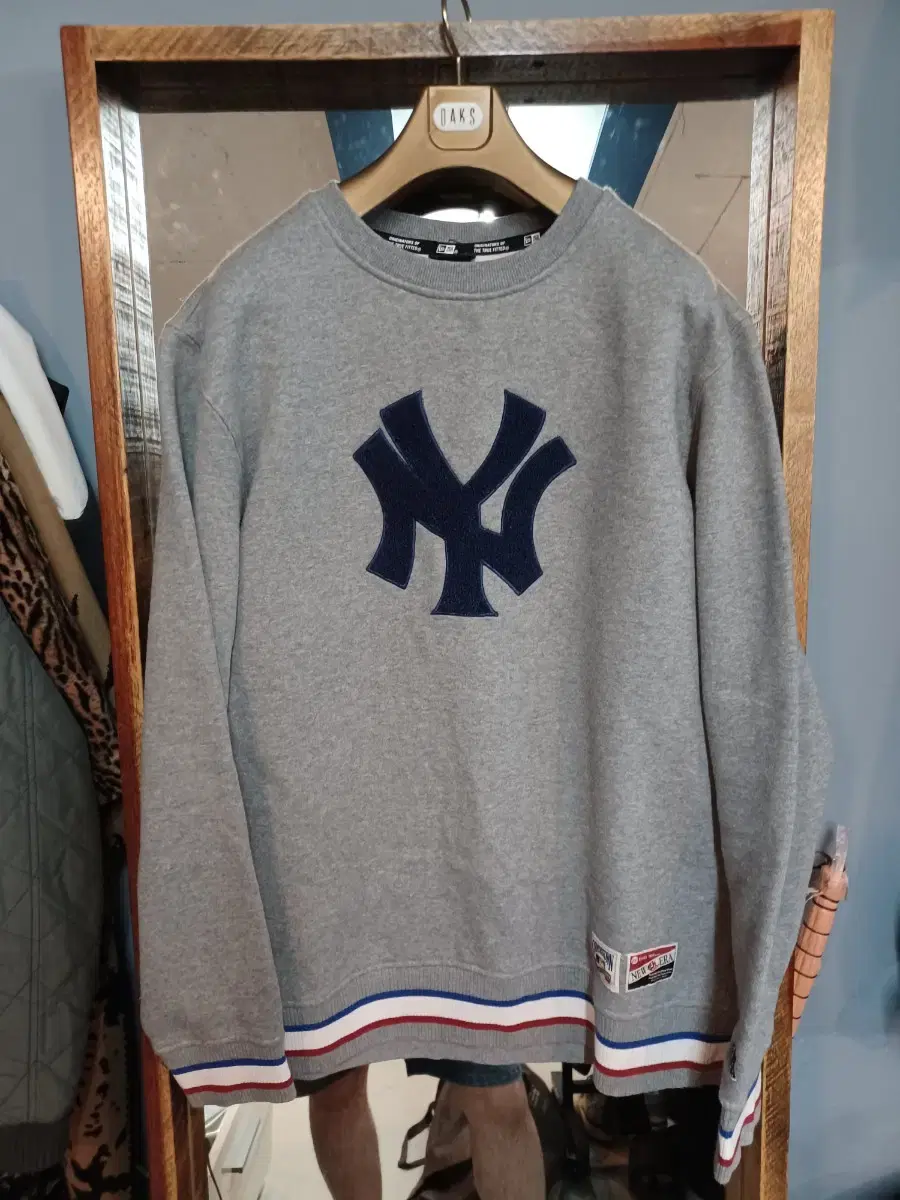 New Era New York Yankees Big Logo Brushed Sweatshirt XL