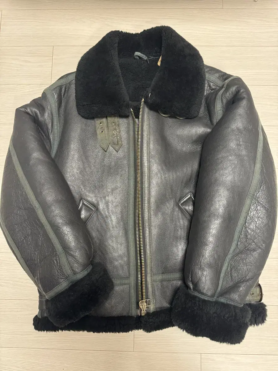 Young sheep skin mustang jacket b3