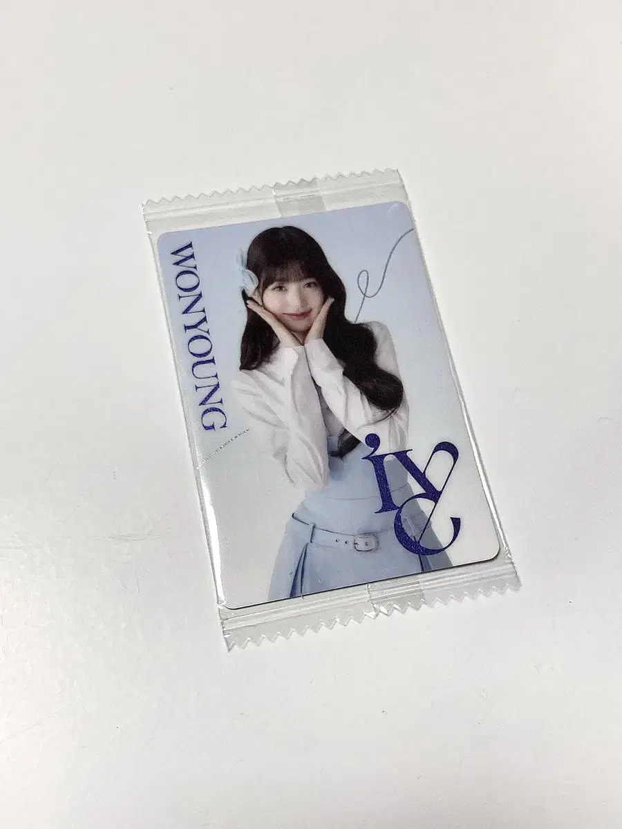 ive been to Japan Wehas jang wonyoung photocard (foxhole)