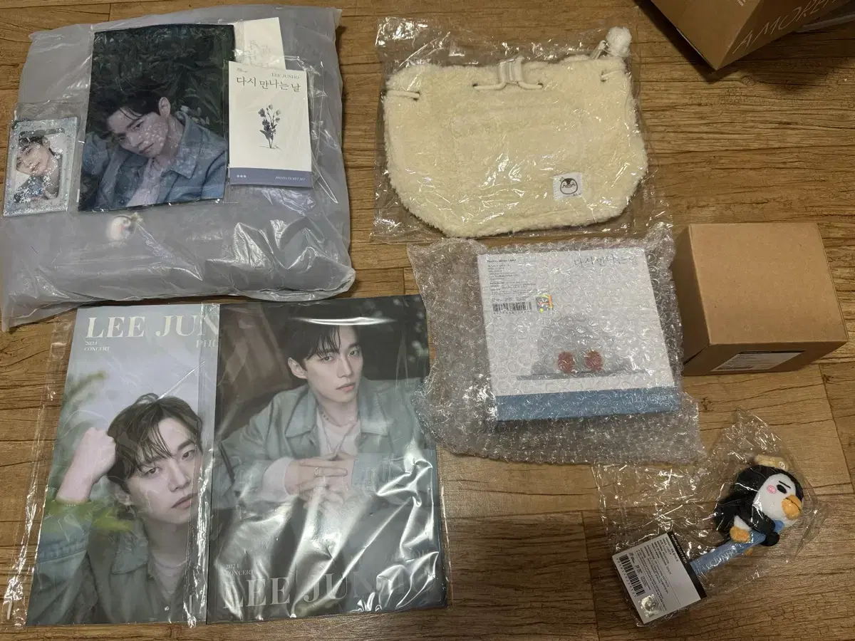 Lee Junho Damanal concert goods bulk wts