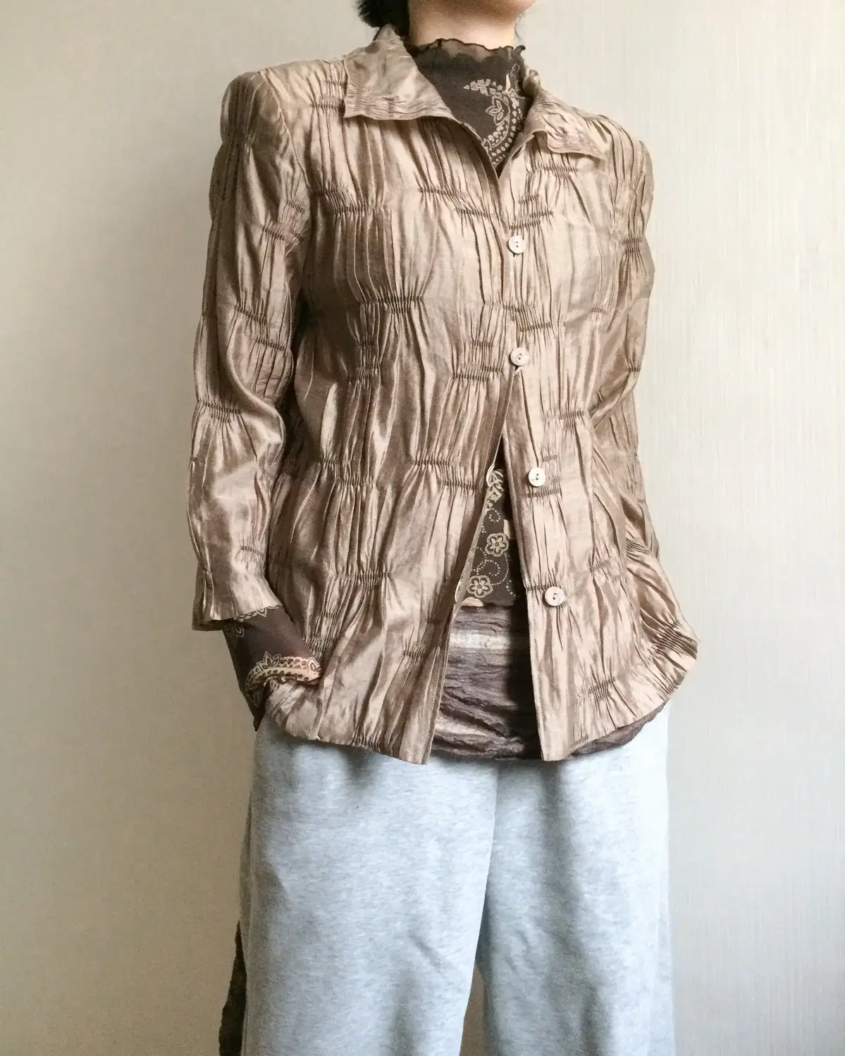 Shirring pattern point jacket