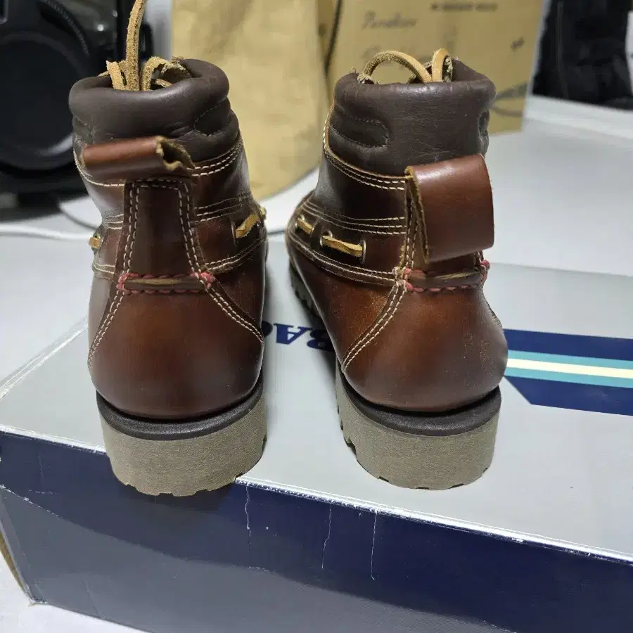 SEBAGO 부츠 250사이즈 팝니다