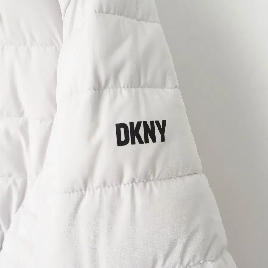 66/DKNY 소로나 패딩 푸퍼 자켓