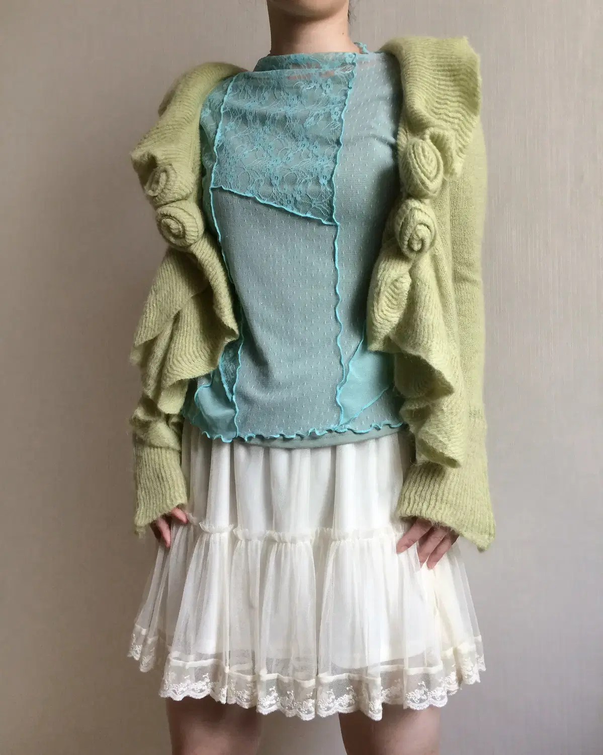 Corsage point flow open knit cardigan