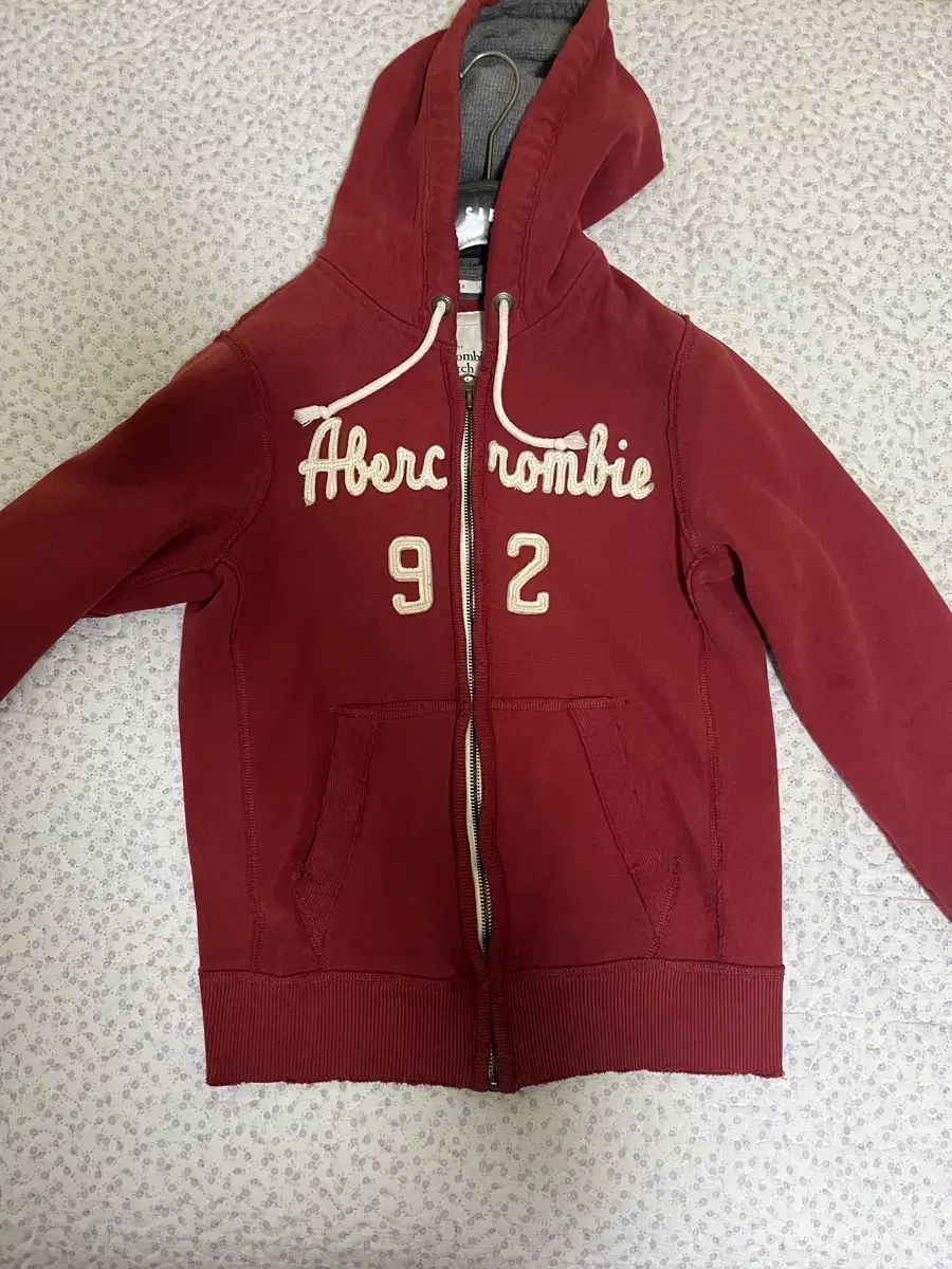 Abercrombie & Fitch HoodiesHong Yuan Yang