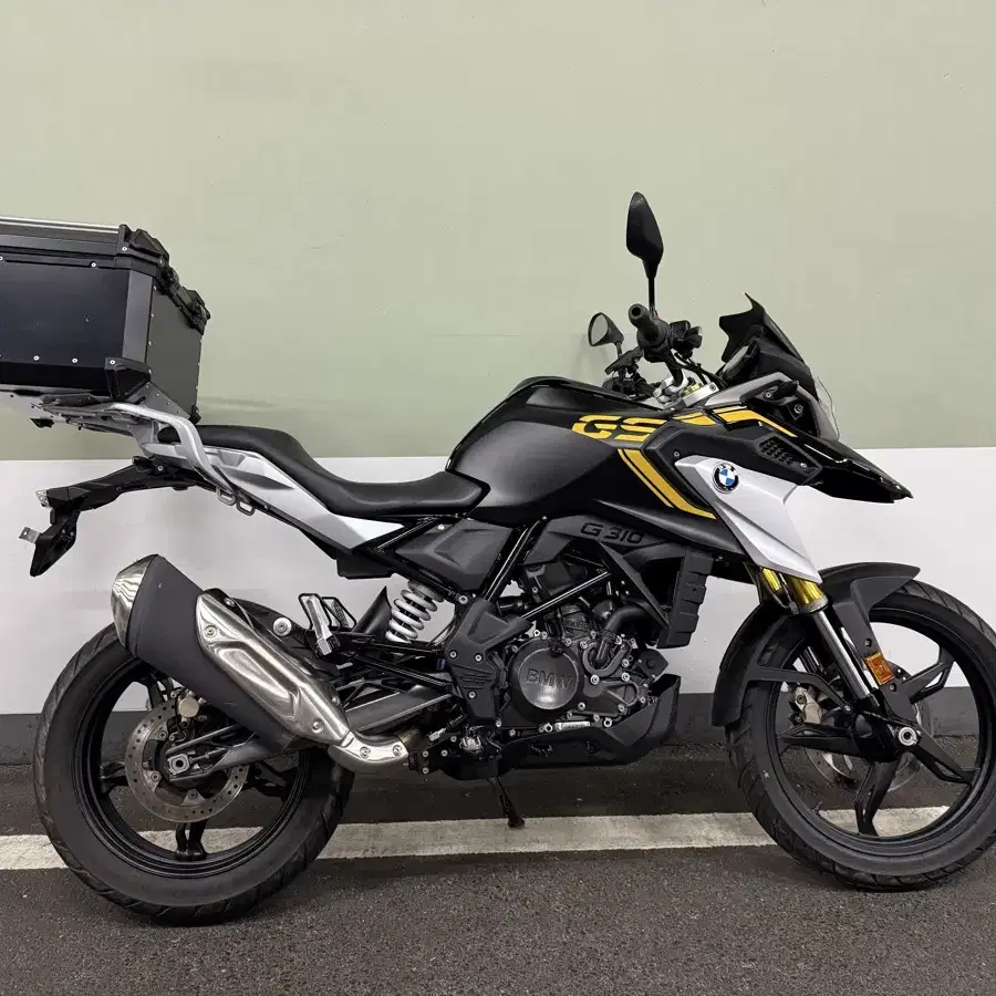 2021년식 BMW G310GS 신차컨디션 판매합니다.