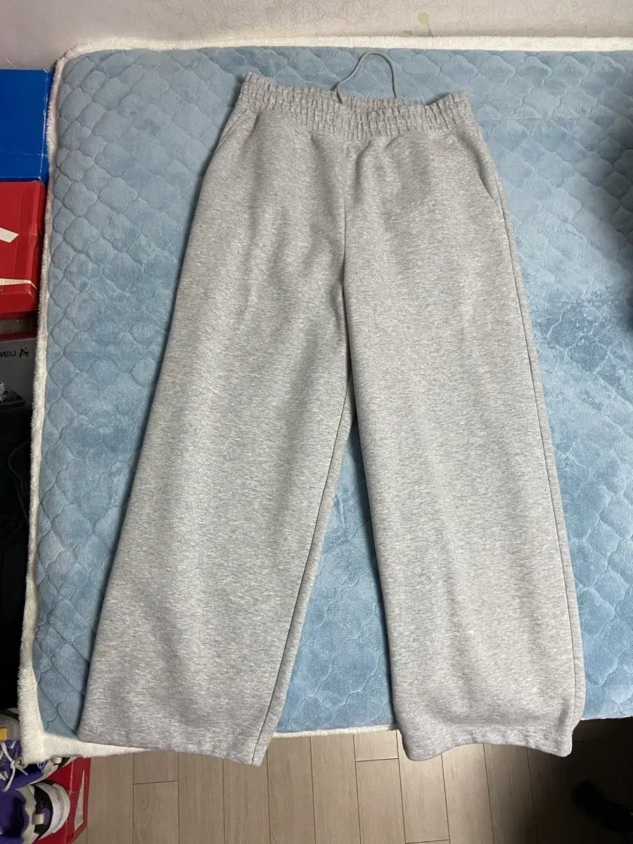 UNIQLO C Sweatpants L