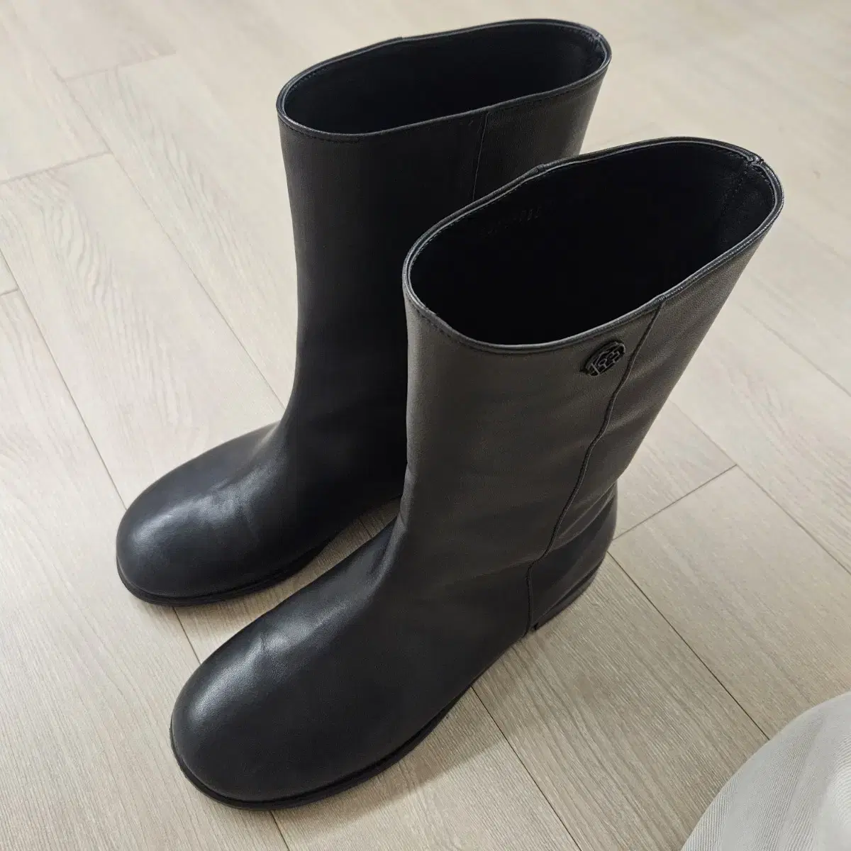 로서울 부츠 Mute middle boots Black 240 1회착