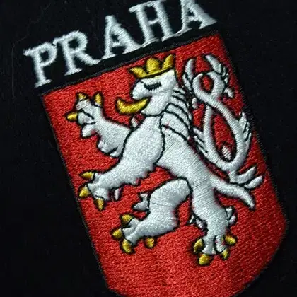 프라하 PRAHA 빅자수 챙모자