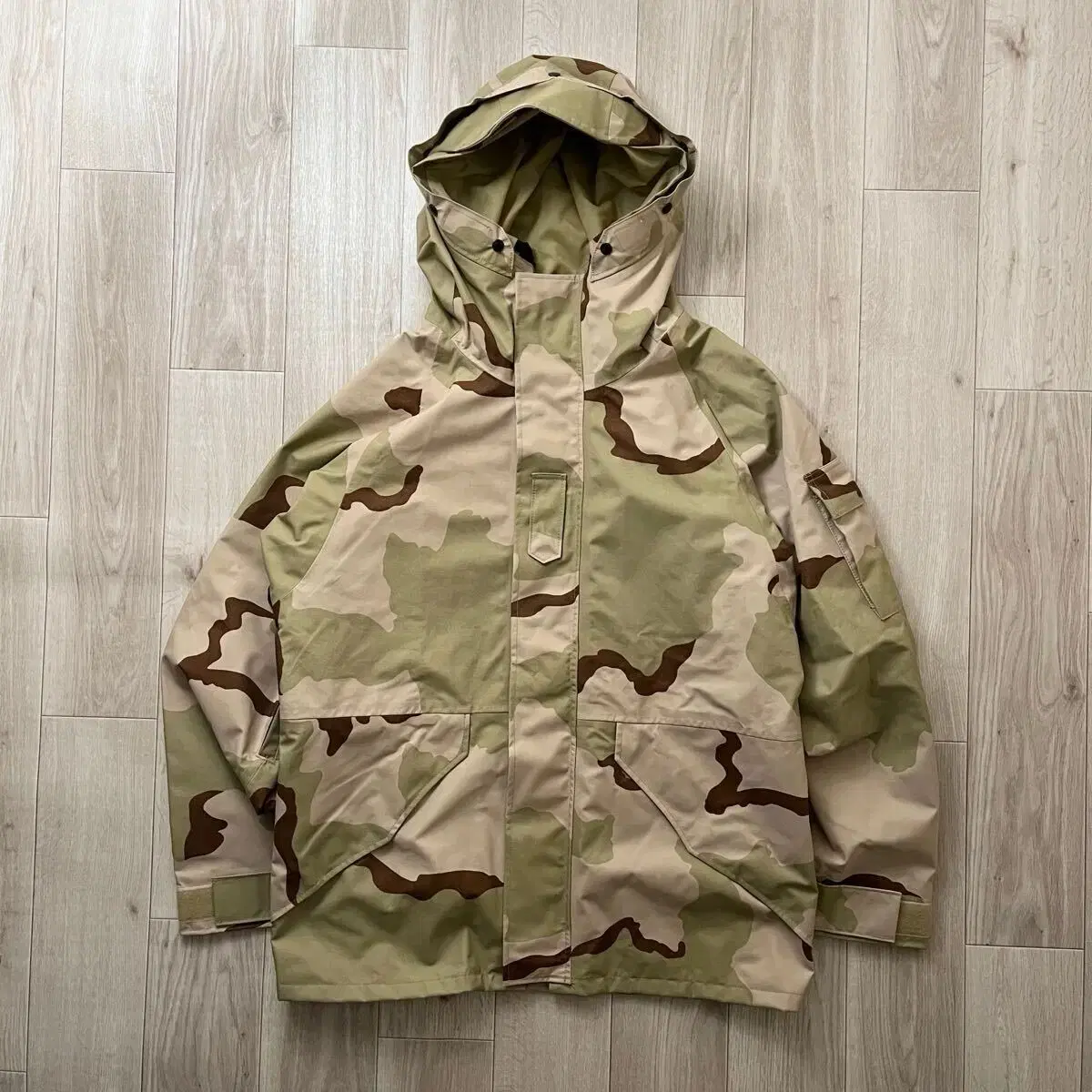 ECWCS Desert Camo Gore-Tex Gen 1 M-R (Anatomica)