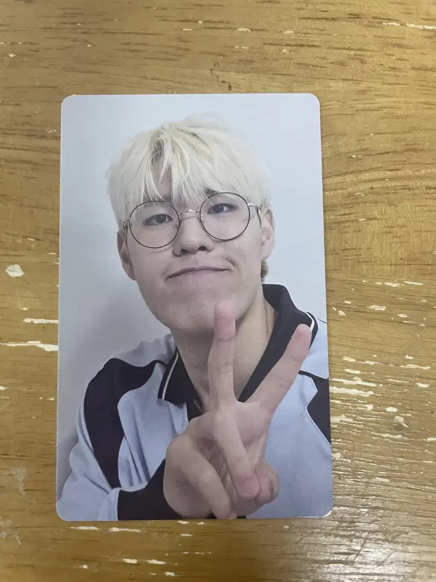 Lucky Tea One photocard Owner Yushi Kuma