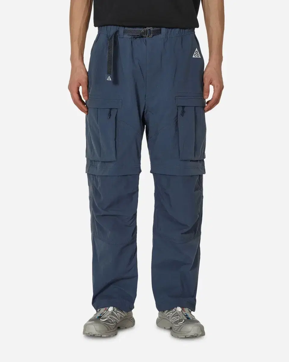 Nike ACG Smith Summit Cargo Pants Size S Thunder Blue Domestic