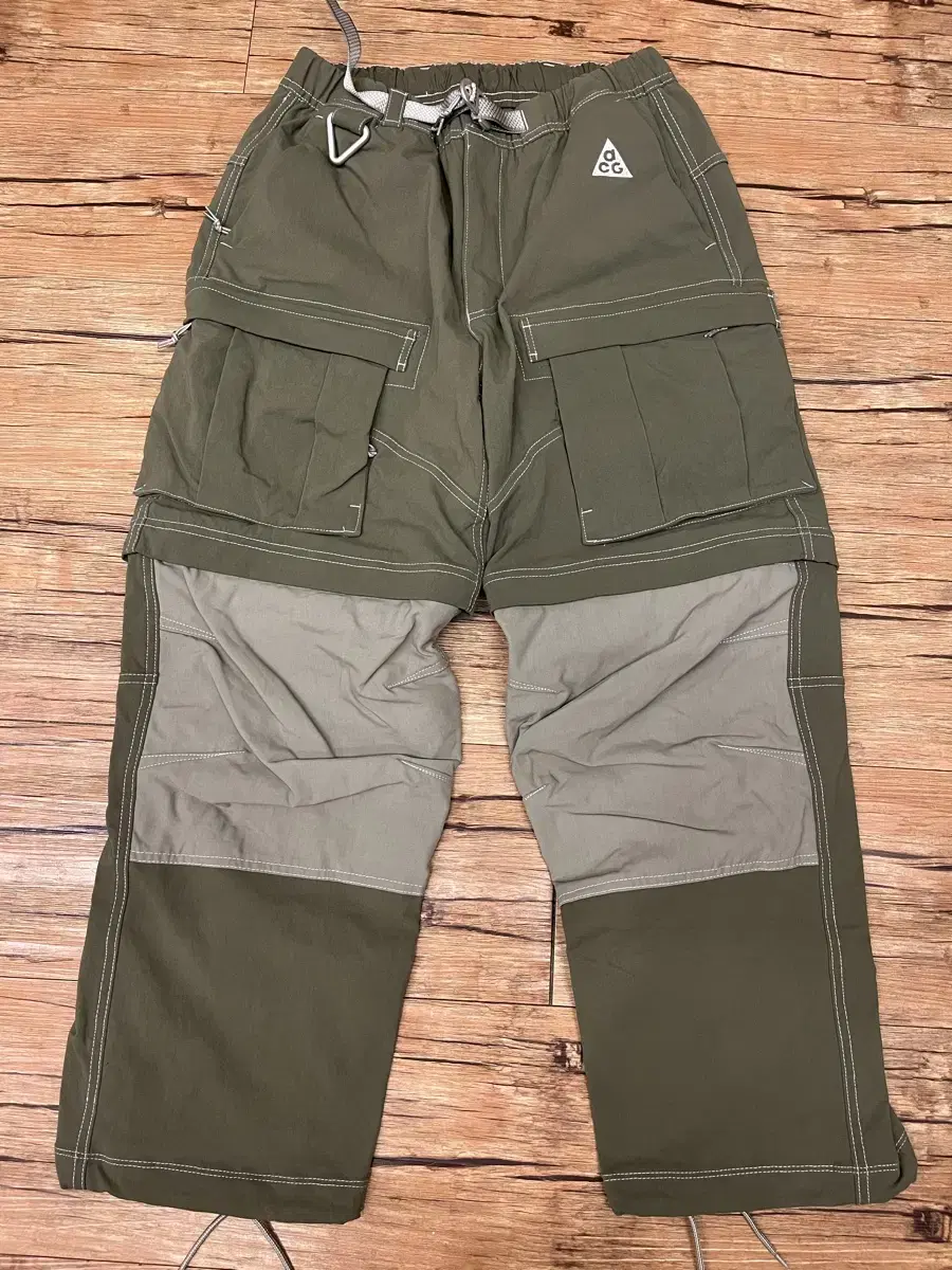 Nike ACG Smith Summit Cargo Trousers Size S Olive Domestic