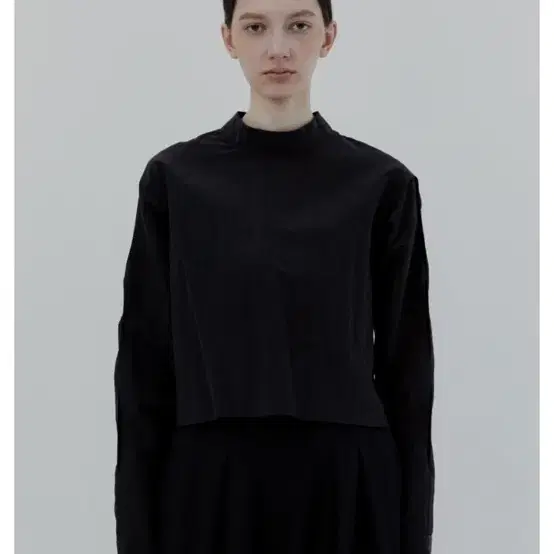 트리밍버드 Bar-tack Slit Blouse [ Black ]