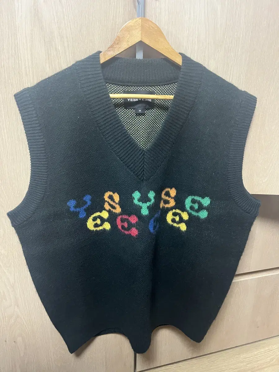 Yes IC Knit Vest