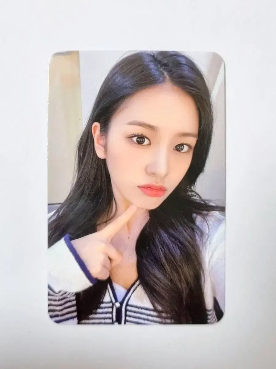 Ive been soundwave 2nd ahn yujin photocard wts.