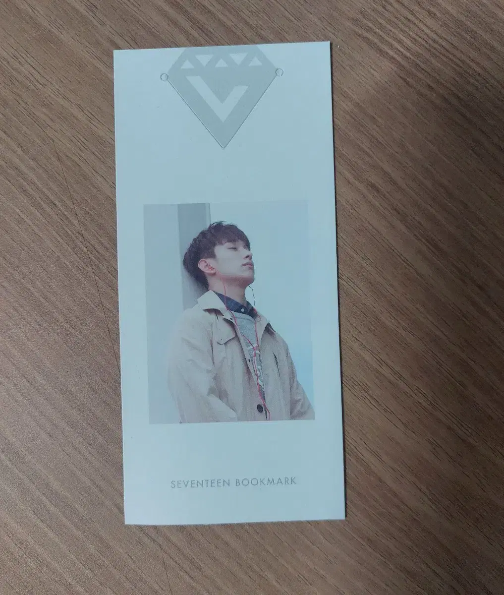 Seventeen dk photocard!! bombshell))