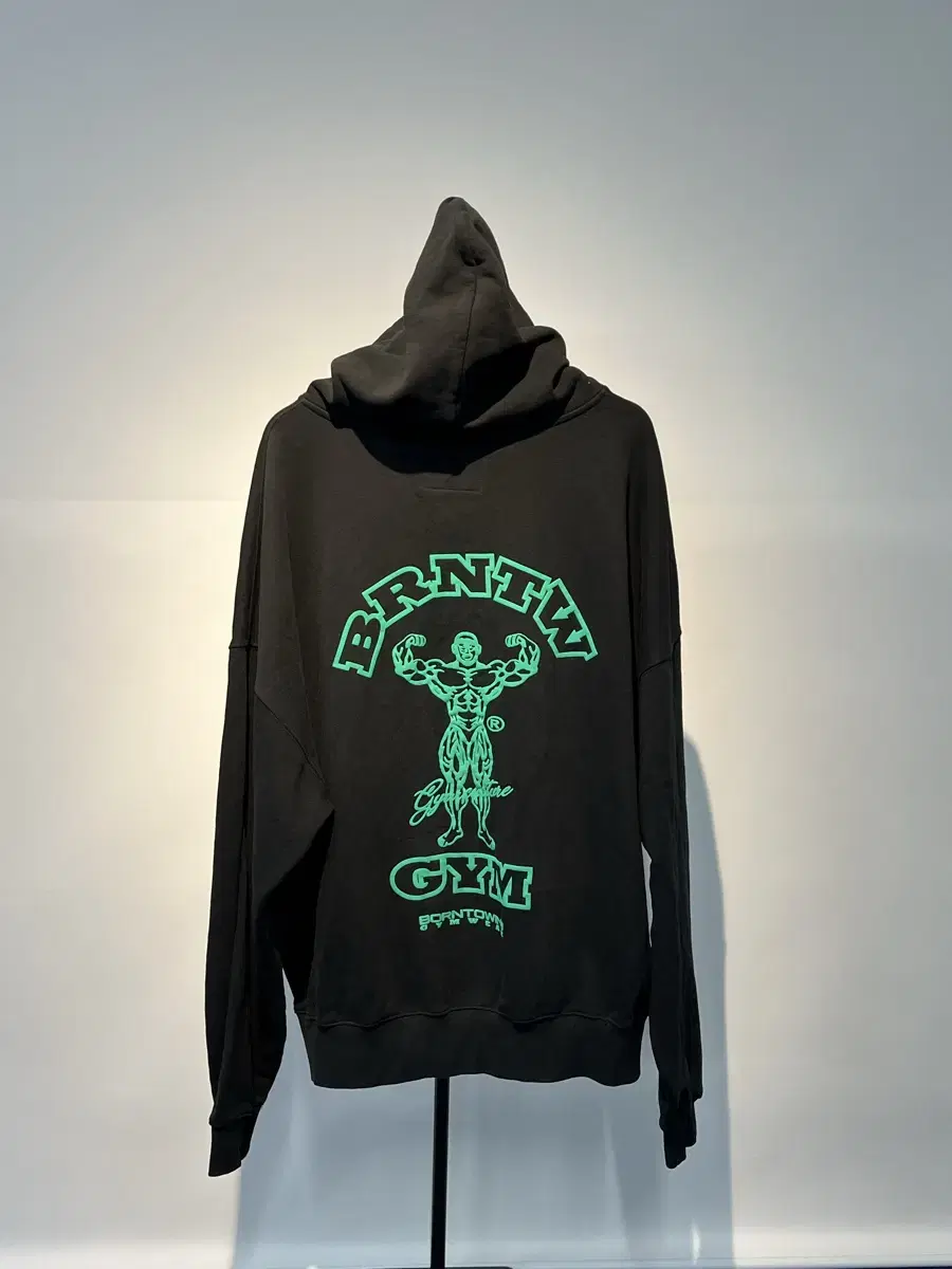 Bone-to-win hooded zip-up size 2