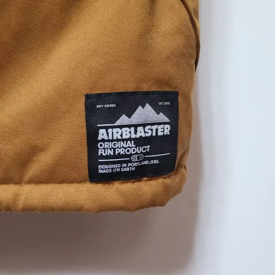 Airblaster 에어블라스터 패딩 조끼