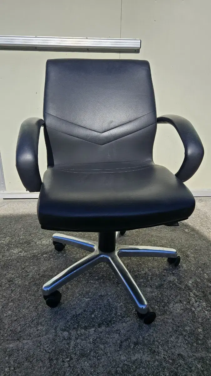 Office chair (we'll ship it to you)
