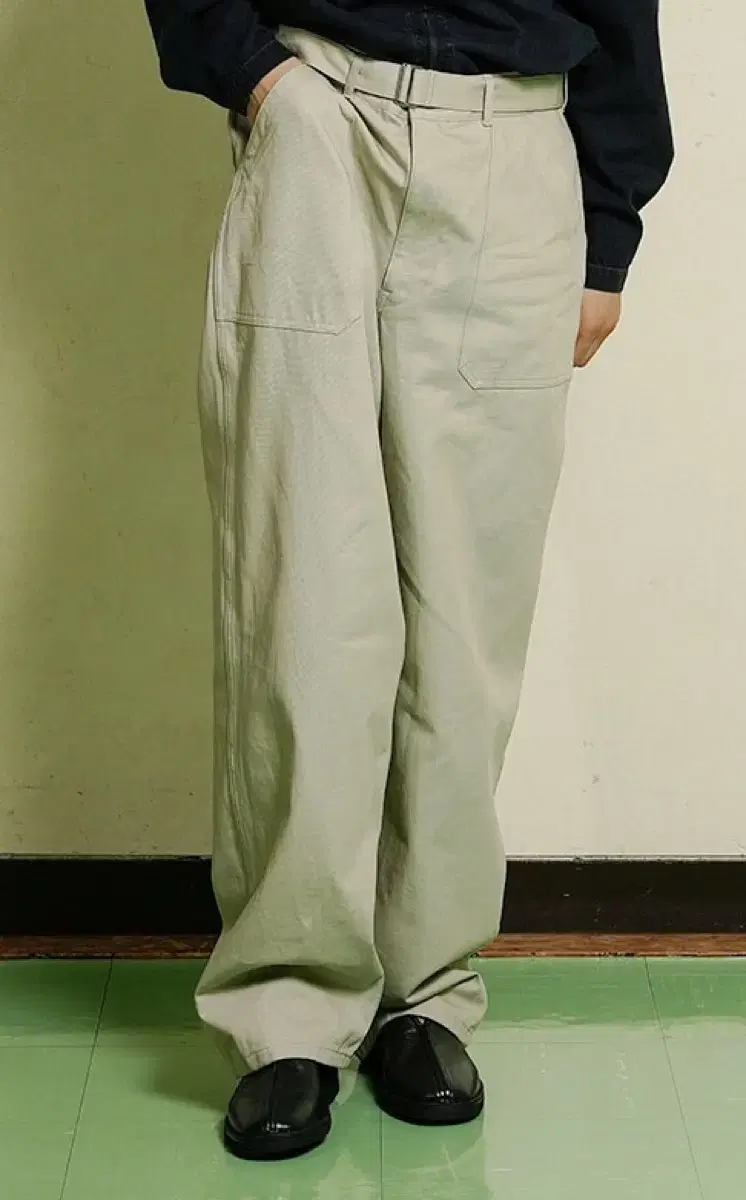 Orari Hardtwist Belted Chino 3