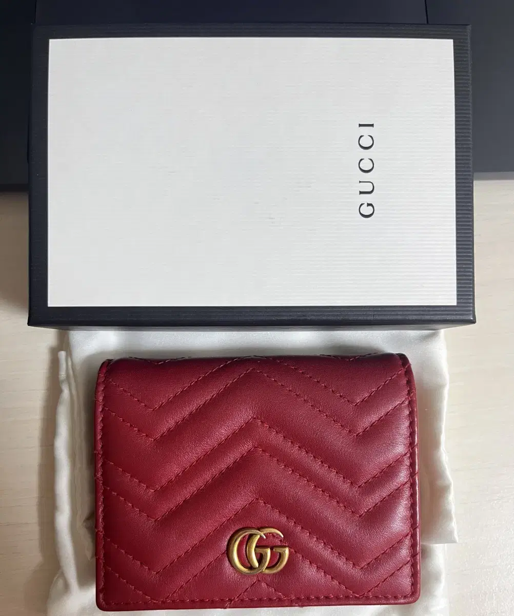 Gucci Mamont Matelassé Bifold Wallet Red