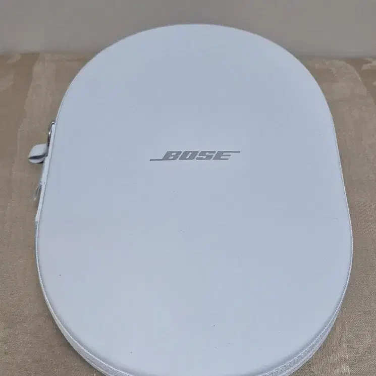 BOSE QC. 울트라 헤드폰 60주년 다이아몬드 에디션