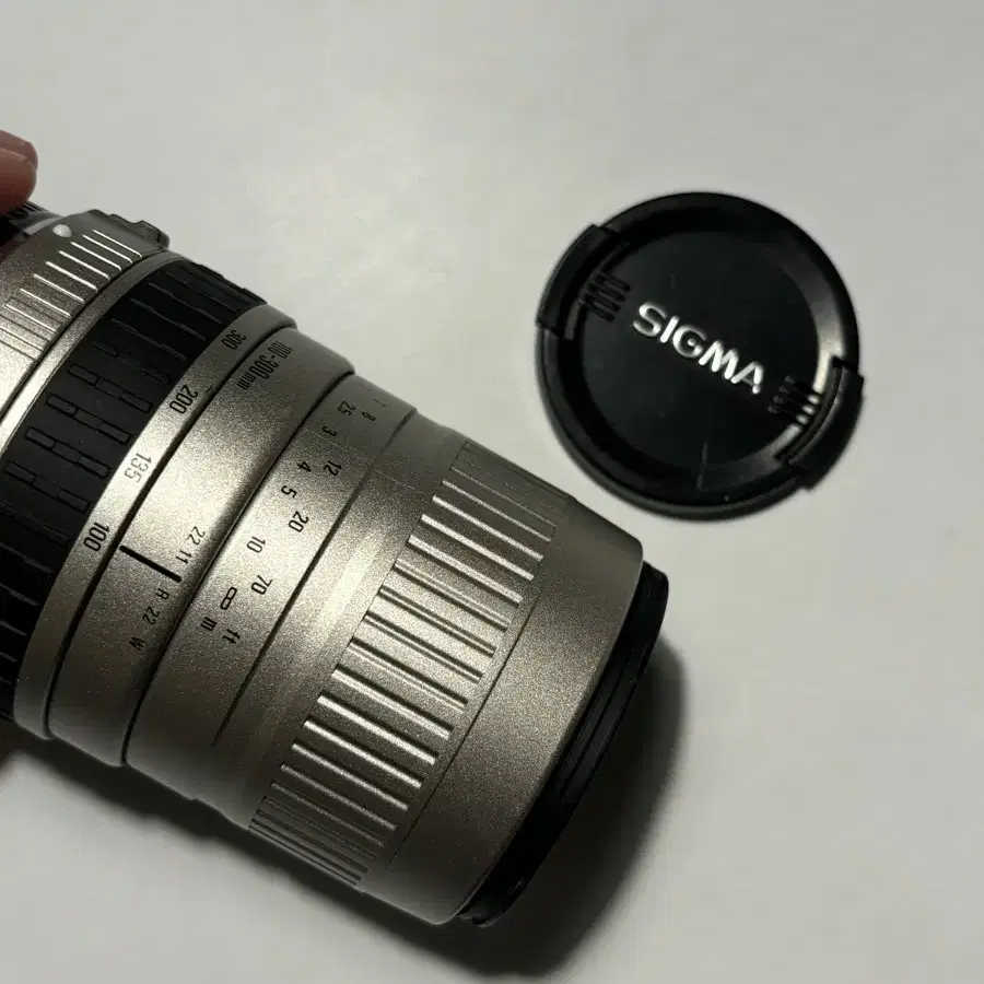 미놀타 AF 마운트 시그마 줌 100-300mm 줌렌즈