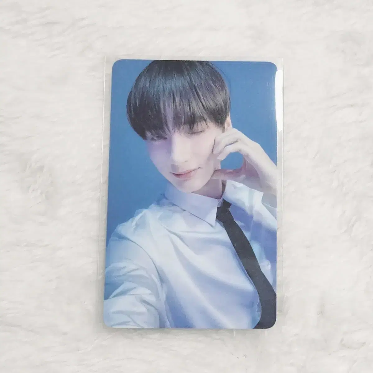 TXT hueningkai Sanctuary Dance Angel version pre-order benefit Photocard