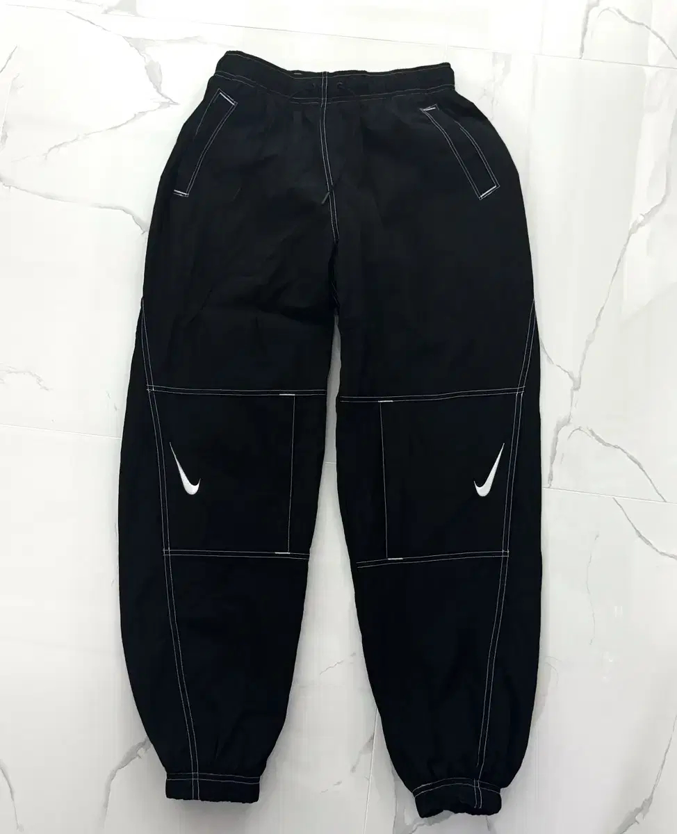 Nike Woven Jogger Pants