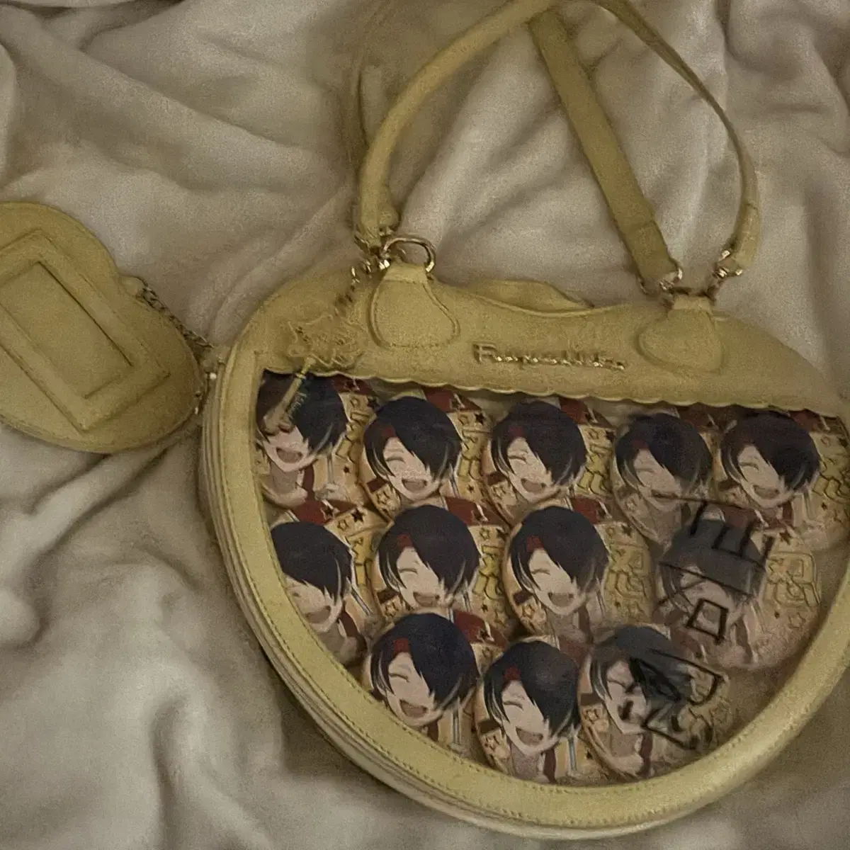 Ensemble Stars Sengokushinobu Fuyuneko Itabag Yel Yellow Oshi Can Badge